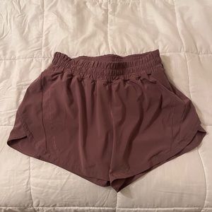 Lululemon Atheletics Track That Mid-Rise 5” Shorts Size12 Dark Mauve